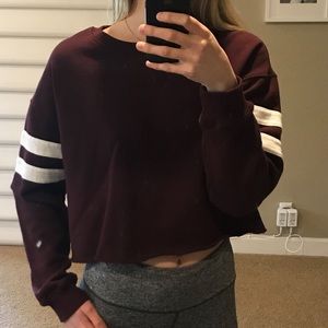 Maroon cropped crew neck sweatshirt